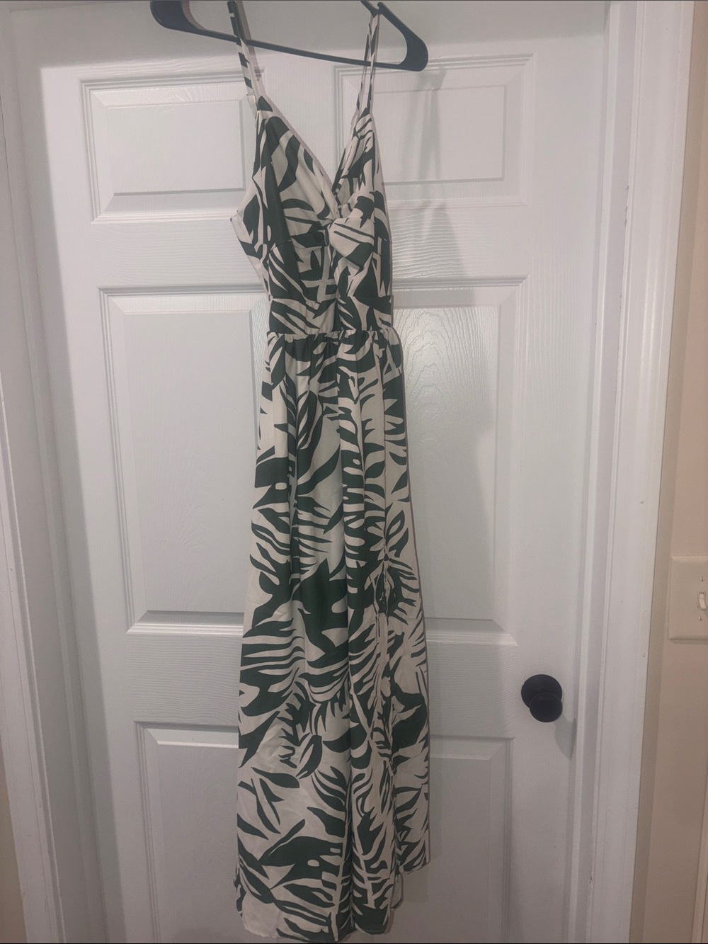 Cupshe Women’s Green and White Leaf Print Maxi Dress Size Small